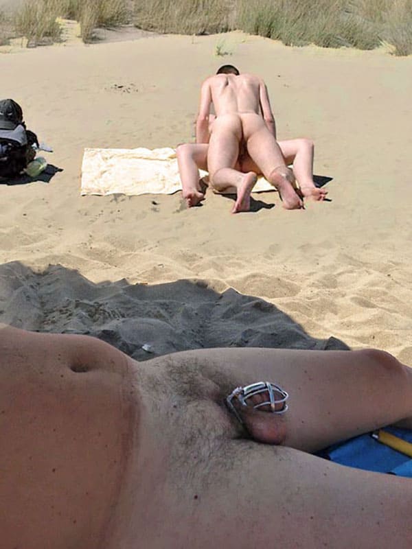 Nudist slut suck dick on beach