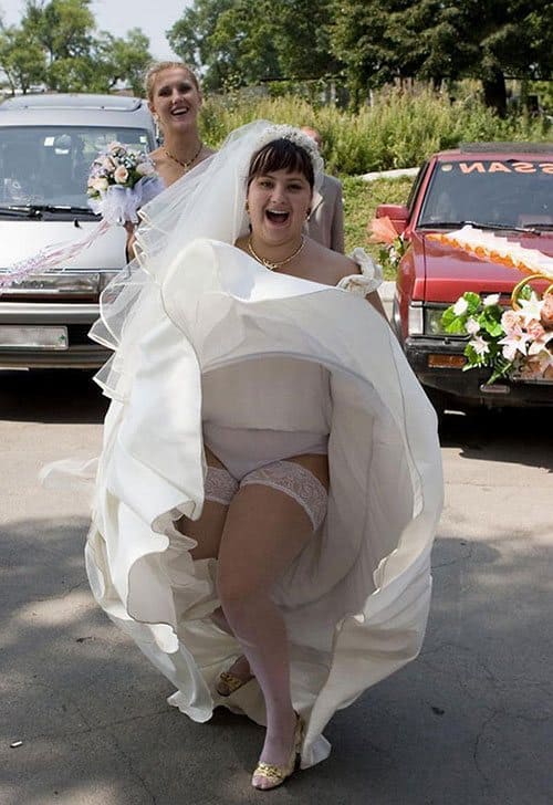 Сексуальные невесты в белых чулках с подвязками 29 из 30 фото