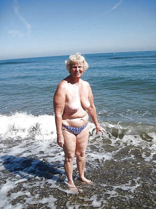Бабушка нудистка любит трахаться в свои 70 лет 4 из 24 фото