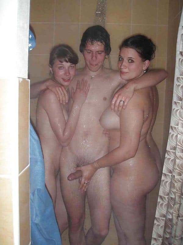 Ню фото мокрых девушек моющихся в душе 28 из 30 фото
