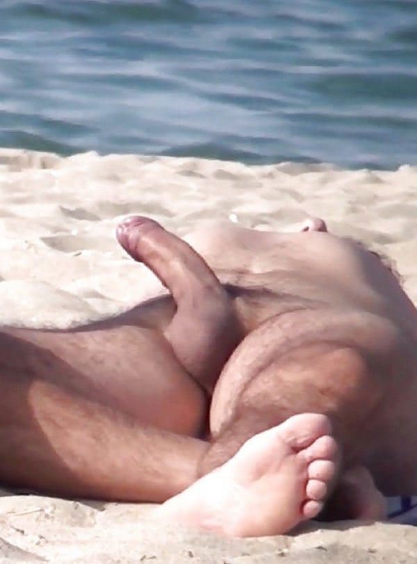 Член встал на нудистском пляже подсмотренное 30 из 30 фото
