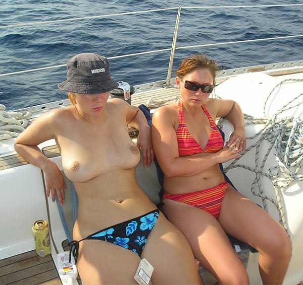 Частные ню фото роскошных голых девушек на дорогих яхтах 25 из 30 фото