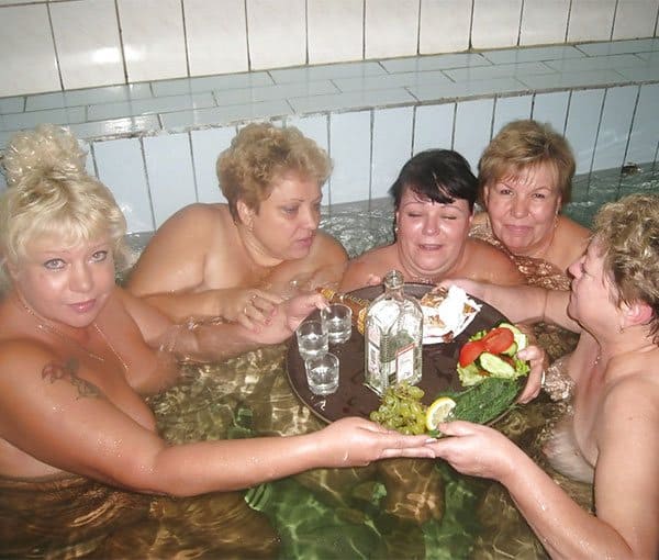 Подсмотренное русские женщины в общественной бане 30 из 30 фото