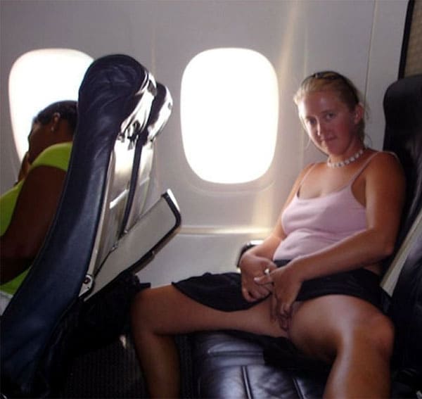 Голые девушки на борту самолета 19 из 40 фото