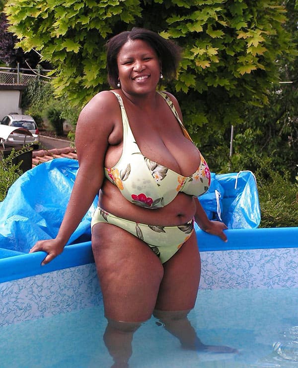 Толстые женщины в бассейне 42 из 50 фото
