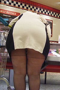 Подсмотренное под платьем у толстушки в супермаркете