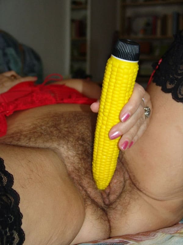 Девушки мастурбируют кукурузой подборка 23 из 50 фото