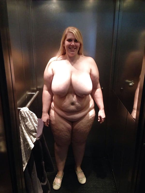 Голые девушки в лифте подборка 49 из 50 фото