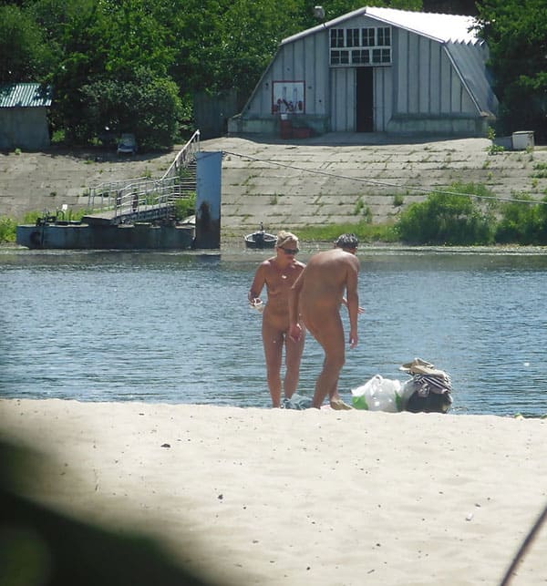 Нудистский пляж в Киеве съемка скрытой камерой 13 из 20 фото