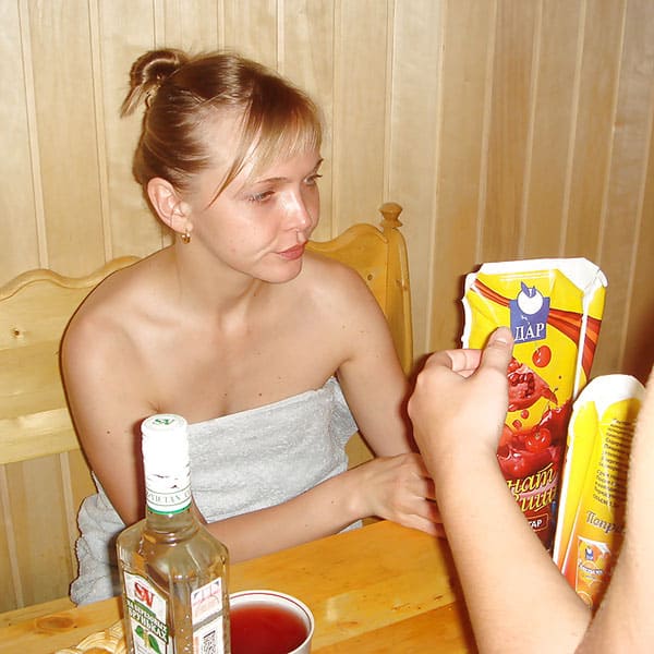 Пьяный девичник в русской сауне 8 из 56 фото