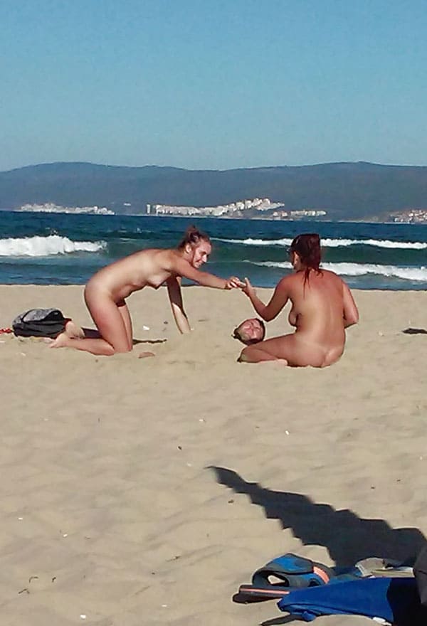 Один день на нудистском пляже съемка на телефон фото