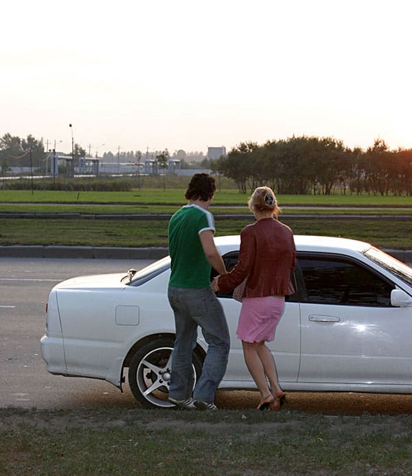 Русская студентка дала в попу на капоте машины 8 из 177 фото