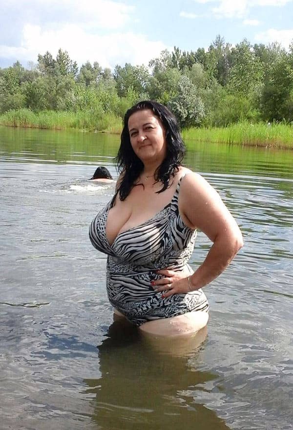 Русские женщины на пляже с большими сиськами 18 фото