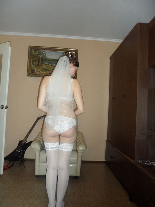 Русская невеста раздевается дома на камеру 37 фото