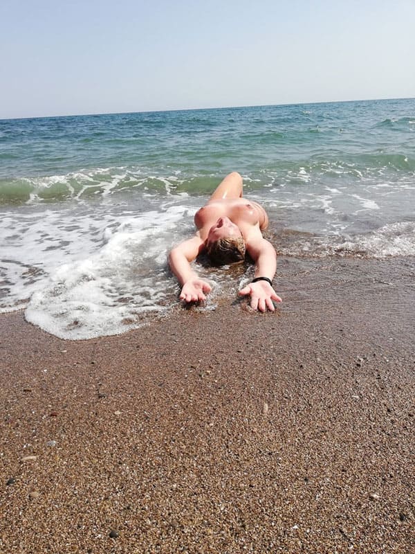 Горячие фото девушек с русских пляжей 10 из 50 фото