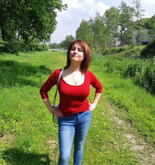 Молодые украинки в одежде и без 57 из 60 фото