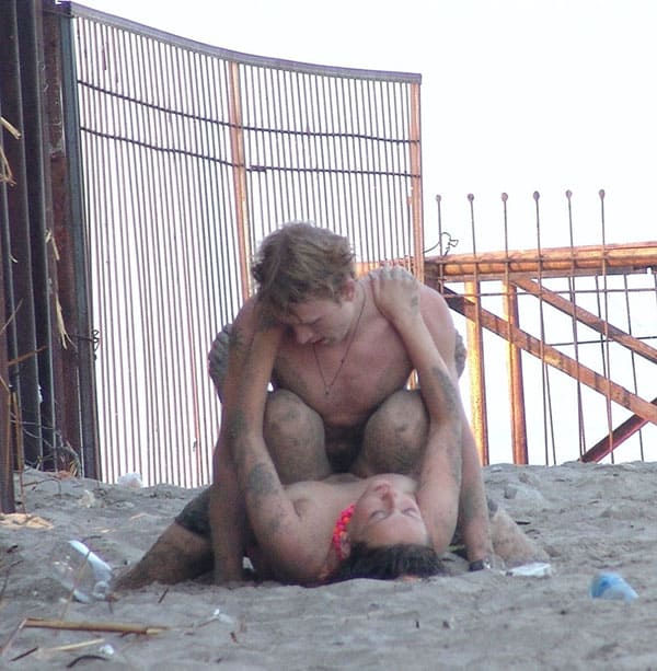 Пьяный секс на пляже Казантипа 1 из 23 фото