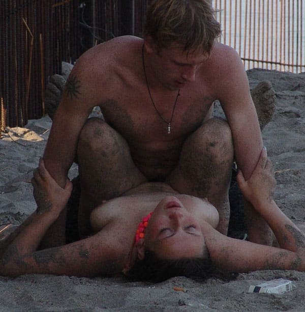 Пьяный секс на пляже Казантипа 2 из 23 фото