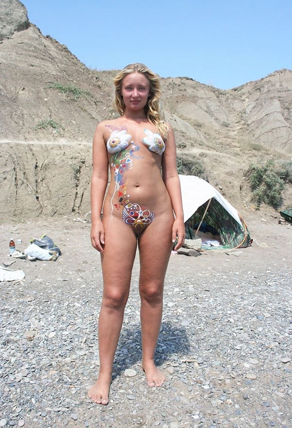 Бесстыжие украинки на пляже без комплексов 13 из 100 фото