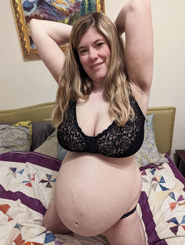 Беременная жена с наливными молочными сиськами 7 из 20 фото