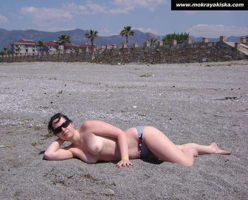 Девушки голые на пляже фото 25 из 32 фото