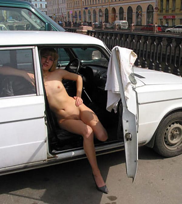 Голые русские девушки на улице фото 6 из 31 фото