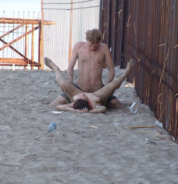 Подсмотренный секс на пляже подборка 28 из 50 фото
