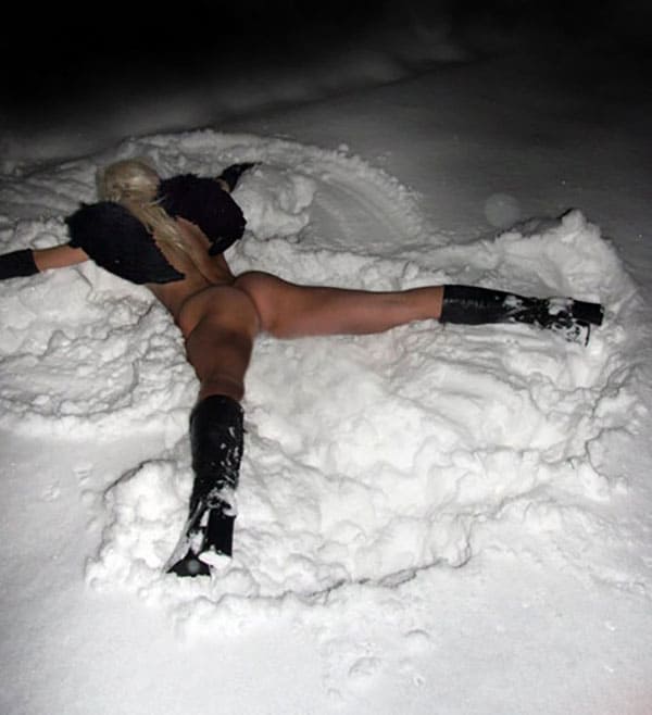 Зимние ню фотографии голых девушек на снегу 32 из 33 фото