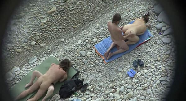 Подсмотренный секс русских свингеров на пляже 19 из 27 фото