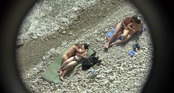 Подсмотренный секс русских свингеров на пляже 27 из 27 фото