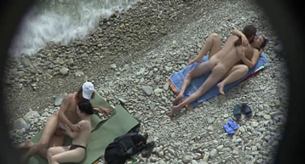 Подсмотренный секс русских свингеров на пляже 7 из 27 фото