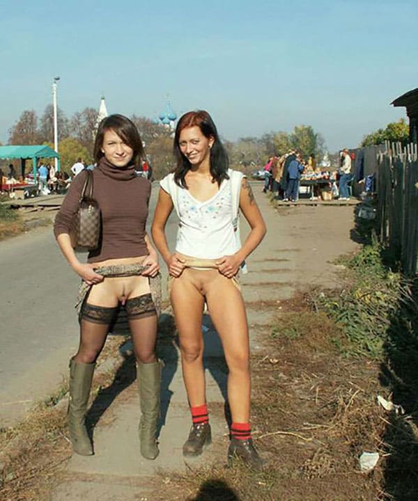 Порно фото обнаженных девушек на городских улицах 12 из 33 фото