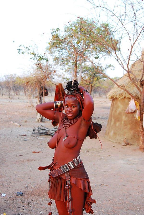 Голые папуаски из племени лесбиянок 33 из 73 фото