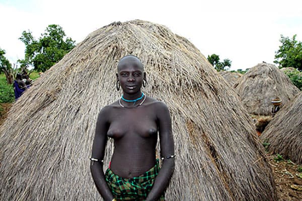 Голые папуаски из племени лесбиянок 42 из 73 фото