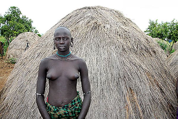 Голые папуаски из племени лесбиянок 43 из 73 фото
