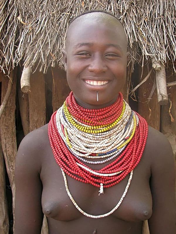 Голые папуаски из племени лесбиянок 54 из 73 фото