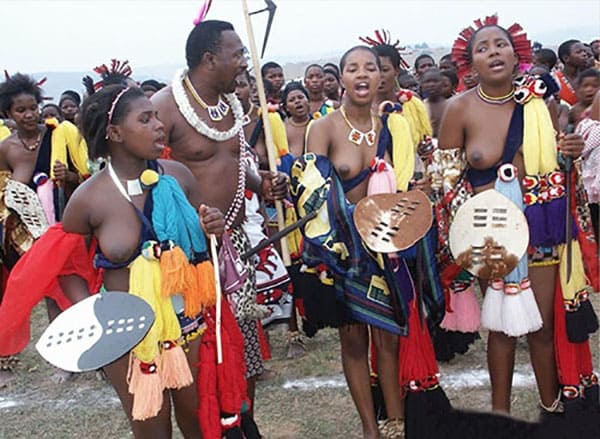 Голые папуаски из племени лесбиянок 65 из 73 фото