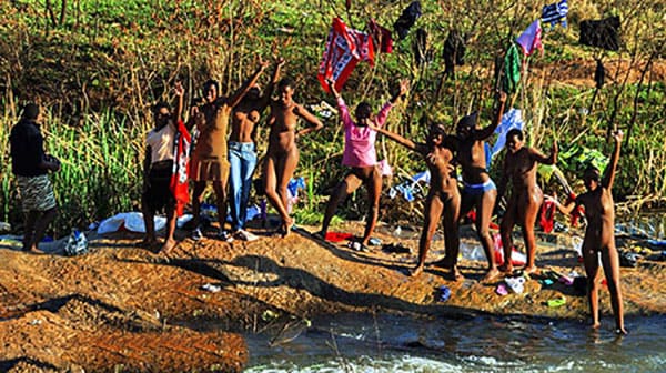 Голые папуаски из племени лесбиянок 70 из 73 фото