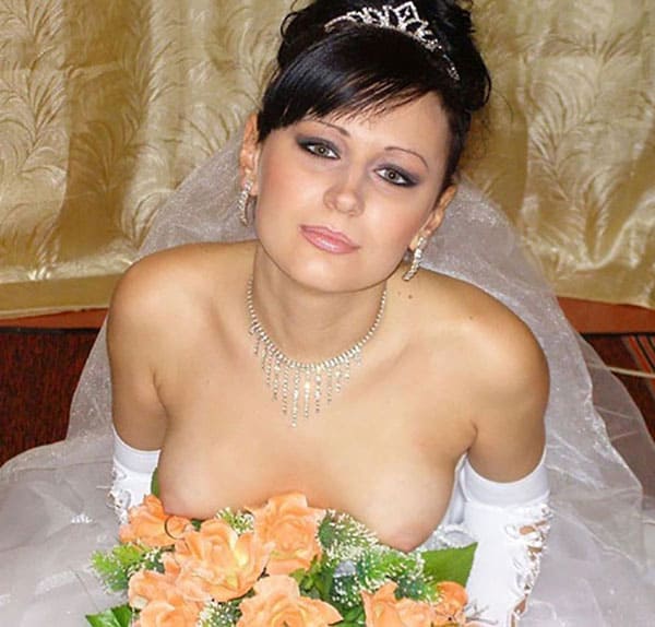 Невесты на свадьбу не одевают трусики 16 из 32 фото