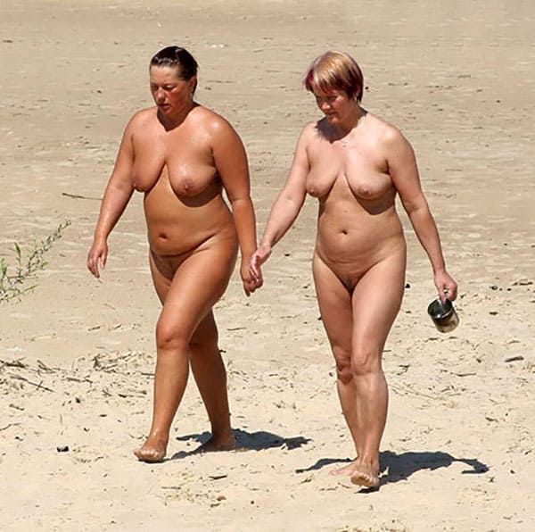 Большие девушки размера XXL в бикини на пляже 10 из 34 фото