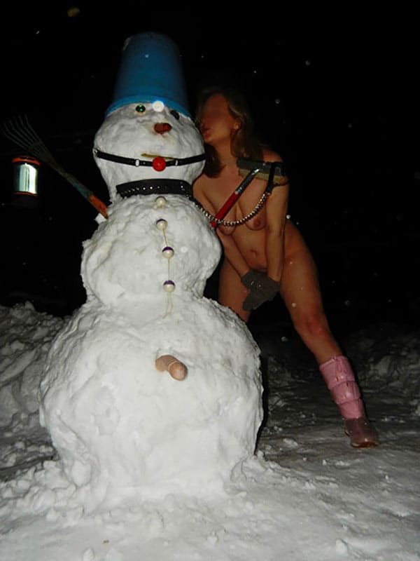 Порно снеговики и голые девушки 5 из 25 фото