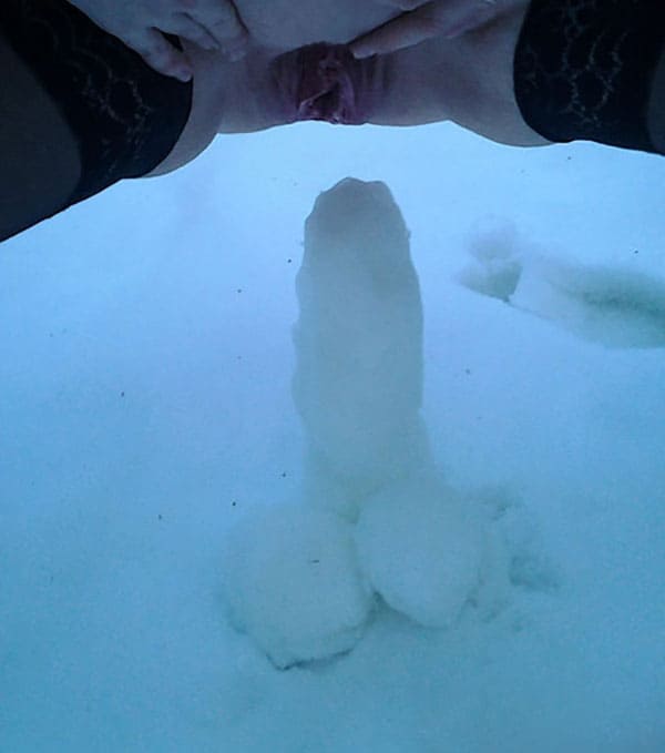 Порно снеговики и голые девушки 8 из 25 фото