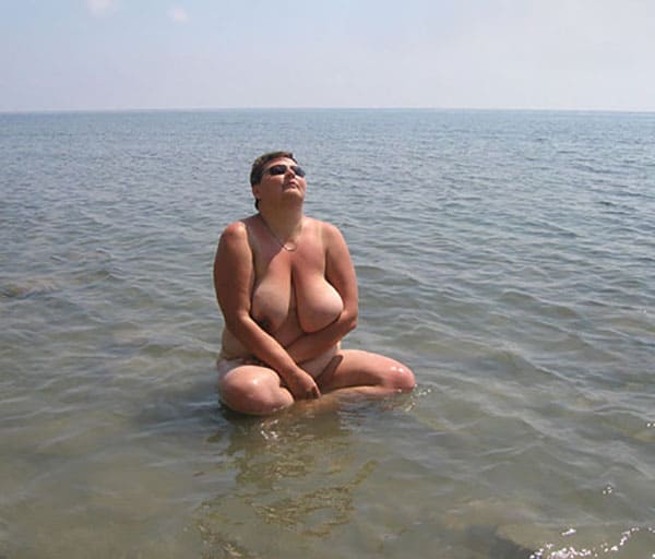 Любительские фото голых девушек с пляжа 28 из 32 фото