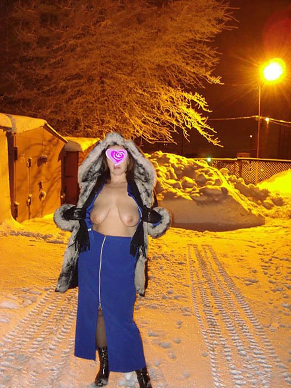 Зимние фото голых девушек на улицах города 21 из 31 фото
