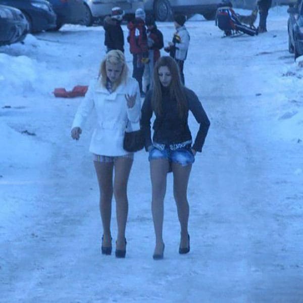 Зимние фото голых девушек на улицах города 31 из 31 фото